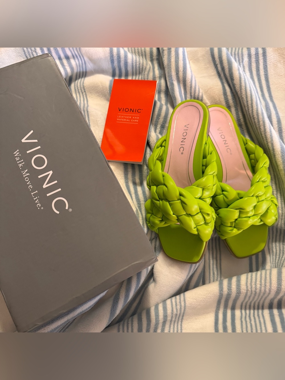 Vionic Lime Green Braided Leather Slide Sandals Women’s Size 7 NIB Comfort - Picture 2 of 11